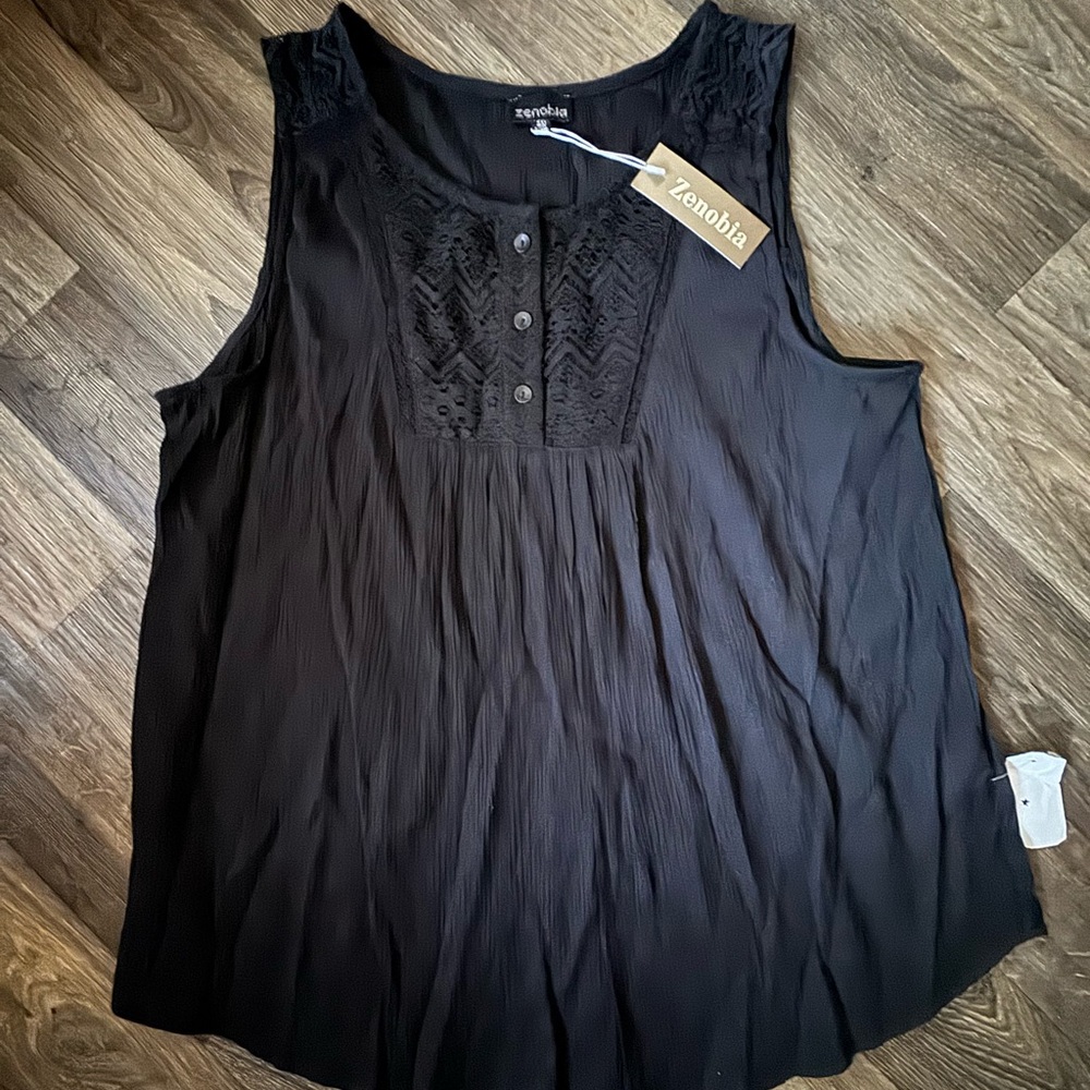 Zenobia Black Sleeveless Crochet Yoke Camisole